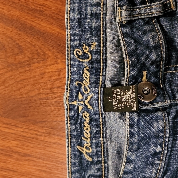 Arizona Jeans Size 17 Has Been Cropped Manually -flaws - Picture 7 of 11